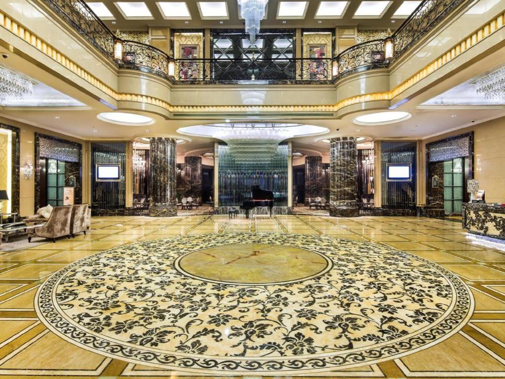 ชาโต สตาร์ริเวอร์ กวางโจว เพนินนซูลา Hotel ภายนอก รูปภาพ
