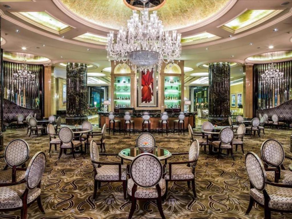 ชาโต สตาร์ริเวอร์ กวางโจว เพนินนซูลา Hotel ภายนอก รูปภาพ