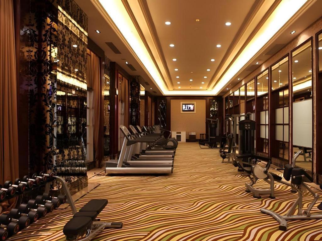 ชาโต สตาร์ริเวอร์ กวางโจว เพนินนซูลา Hotel ภายนอก รูปภาพ