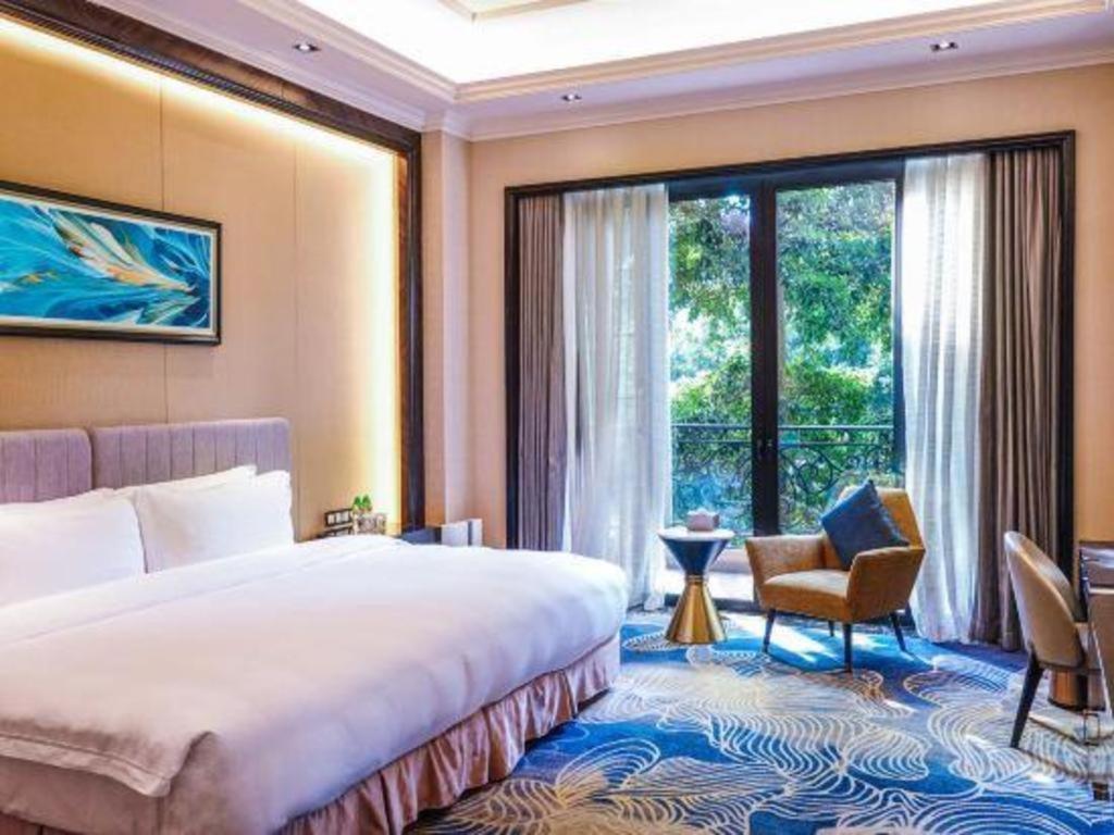 ชาโต สตาร์ริเวอร์ กวางโจว เพนินนซูลา Hotel ภายนอก รูปภาพ
