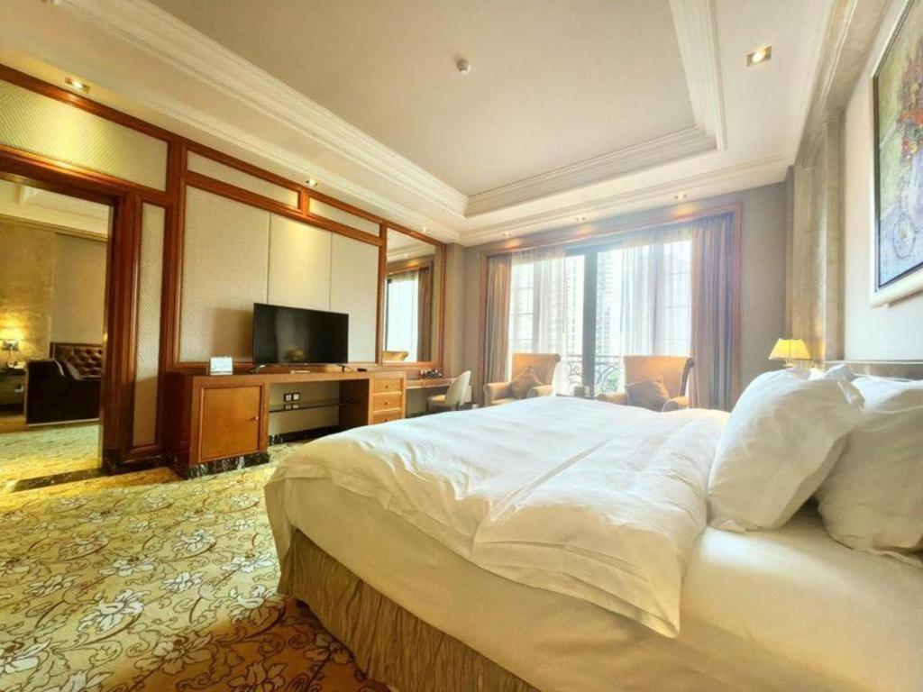 ชาโต สตาร์ริเวอร์ กวางโจว เพนินนซูลา Hotel ภายนอก รูปภาพ