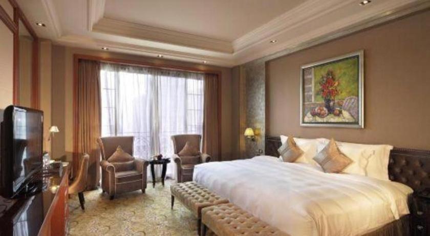 ชาโต สตาร์ริเวอร์ กวางโจว เพนินนซูลา Hotel ภายนอก รูปภาพ