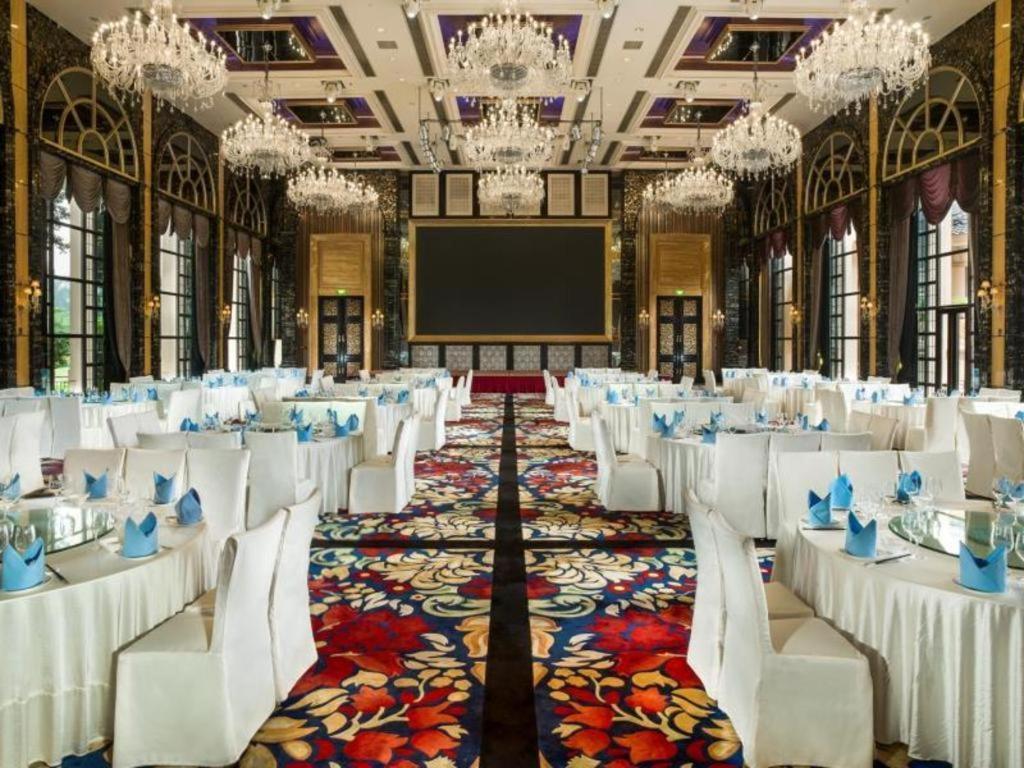 ชาโต สตาร์ริเวอร์ กวางโจว เพนินนซูลา Hotel ภายนอก รูปภาพ