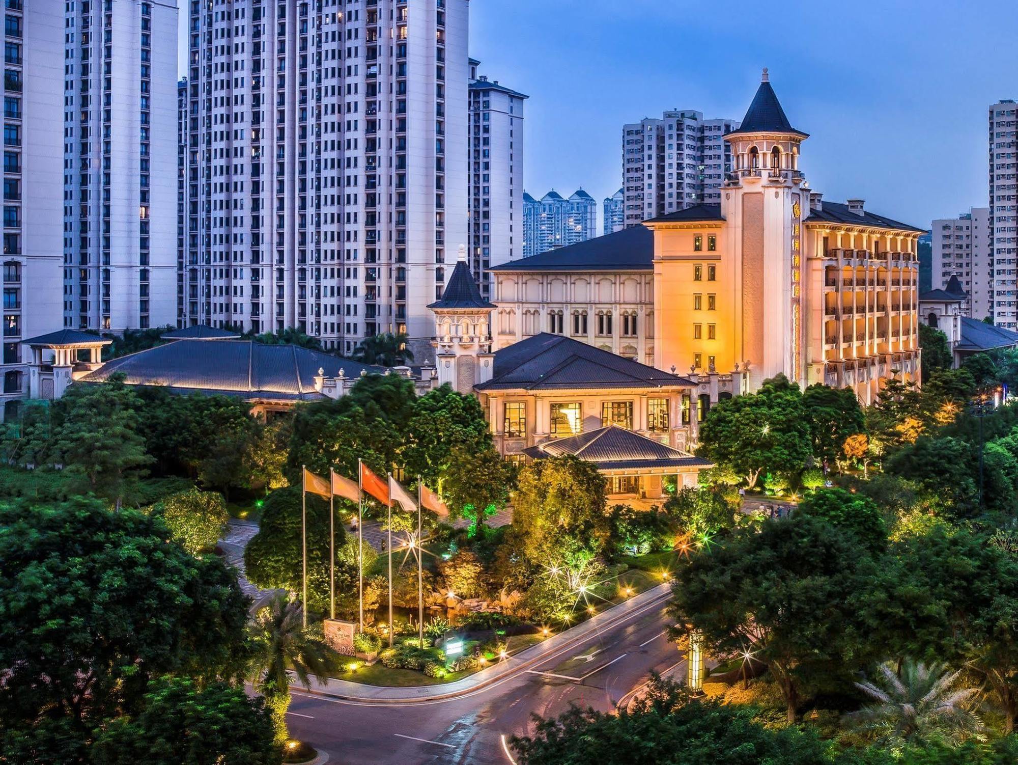 ชาโต สตาร์ริเวอร์ กวางโจว เพนินนซูลา Hotel ภายนอก รูปภาพ